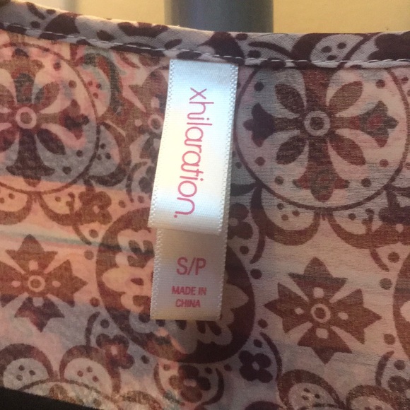 Flowy Romper - Picture 3 of 3